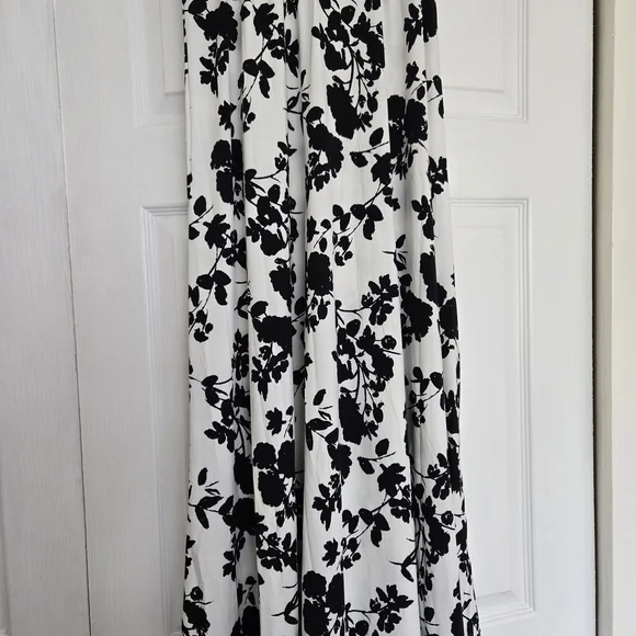 Robert Louis Black and White A-Line Maxi Skirt - Picture 6 of 10